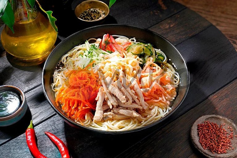 Холодный Кукси с курицей 700 гр.